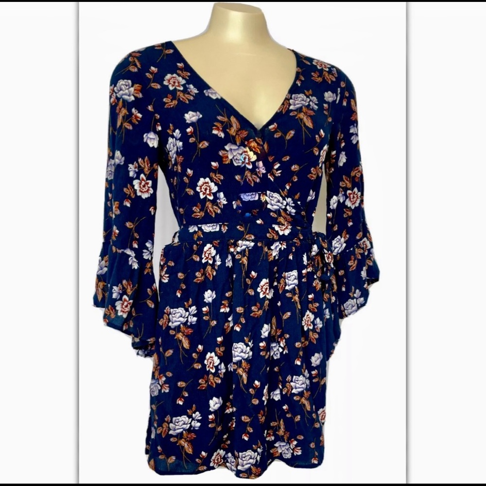 American Eagle Blue Wrap Around Top Tunic Size M
